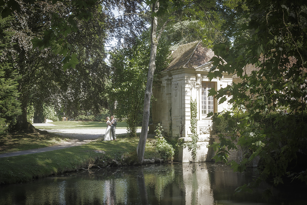 le décor du parc des Capucins à Coulommiers pour vos photographies de couple pour votre mariage à Coulommiers